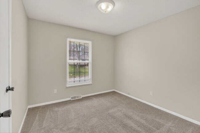 Building Photo - Spacious 3-Bed/2-Bath Home in Independence!