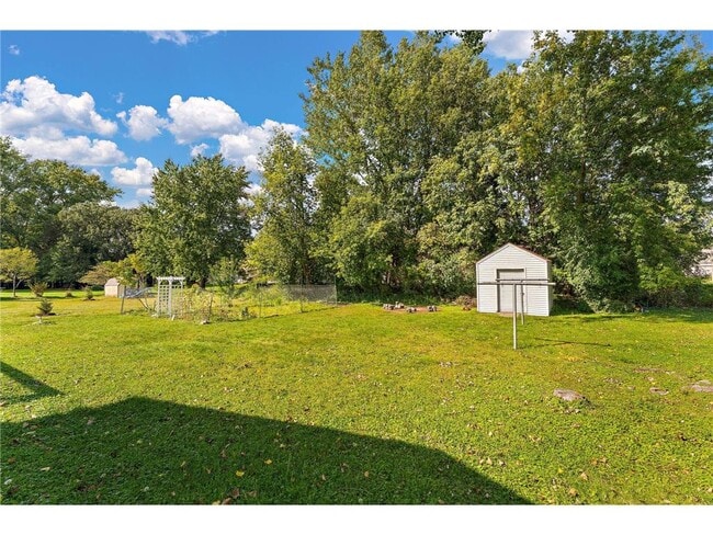 Building Photo - 783 Hiawatha Ave