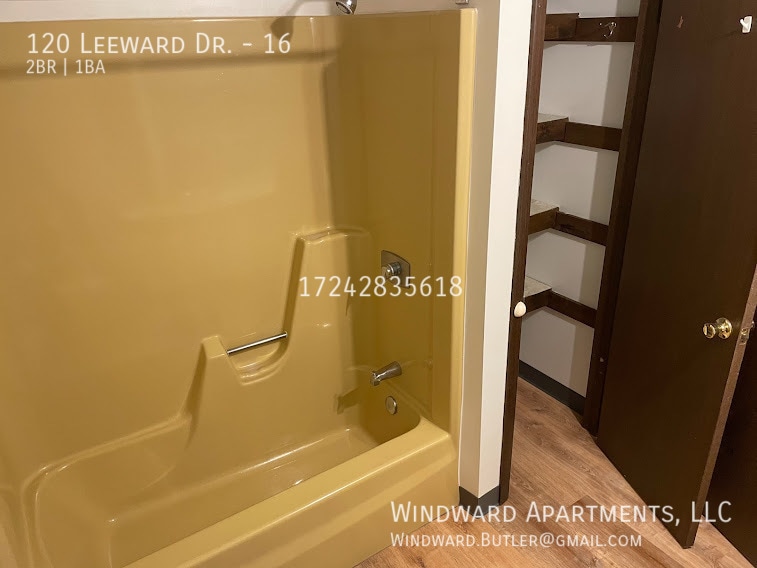 Building Photo - 120 Leeward Dr