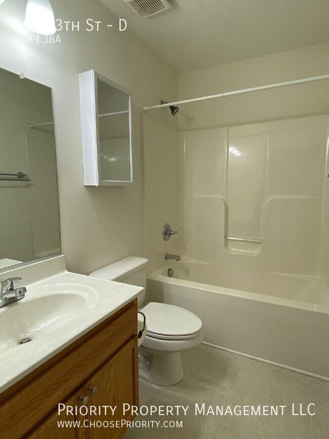 Building Photo - 107 13th St