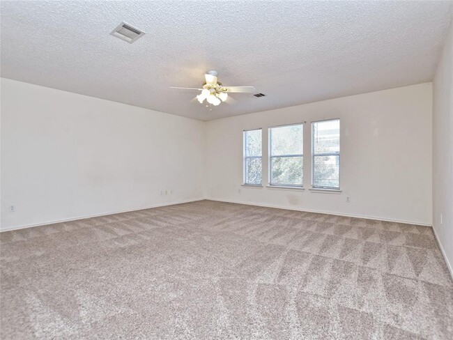 Building Photo - 15357 Oconto Dr