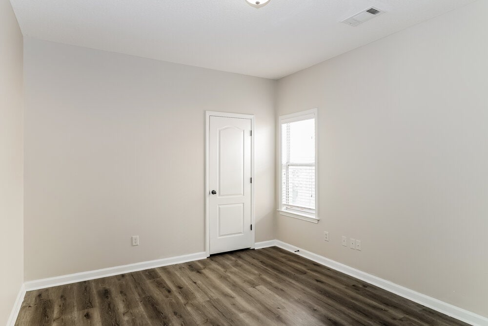 Building Photo - 1516 Sawmill Creek Ln