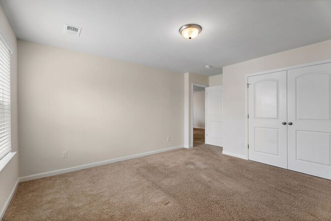 Building Photo - 317 Sportsman Dr