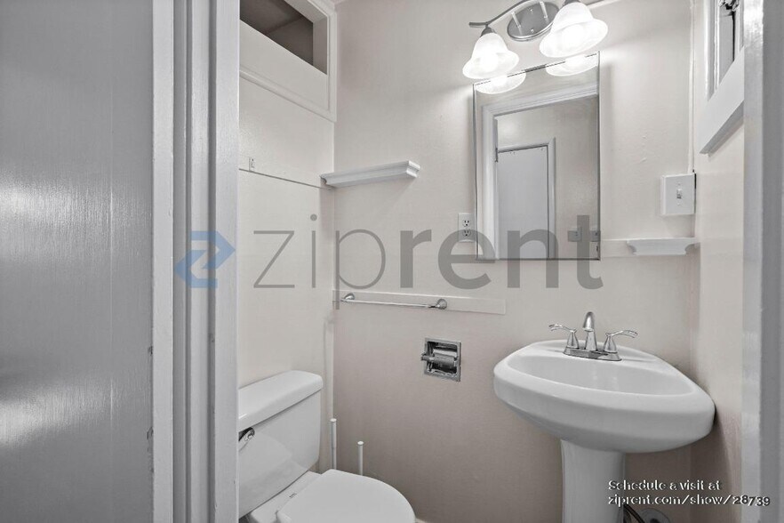 Building Photo - 1408 Second St