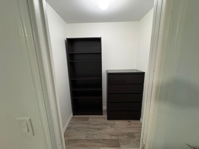 Building Photo - 6195 Pecan Rd