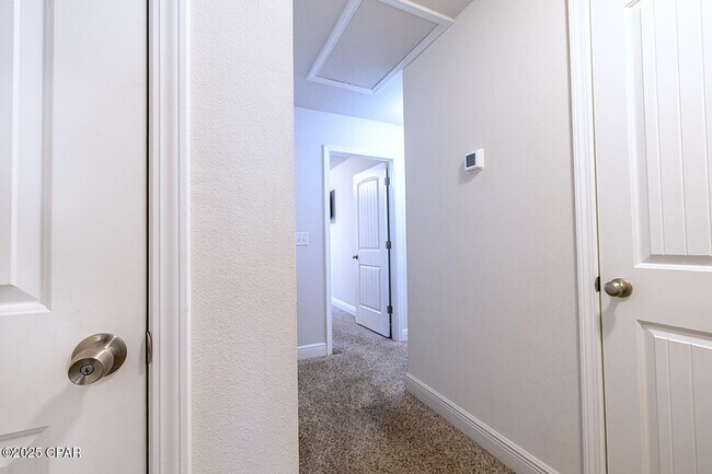 Building Photo - 1882 Pointe Dr