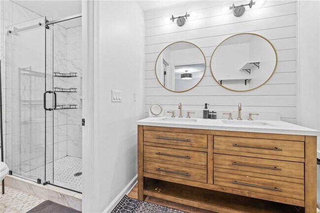 Building Photo - 2967 Harold Dean Dr