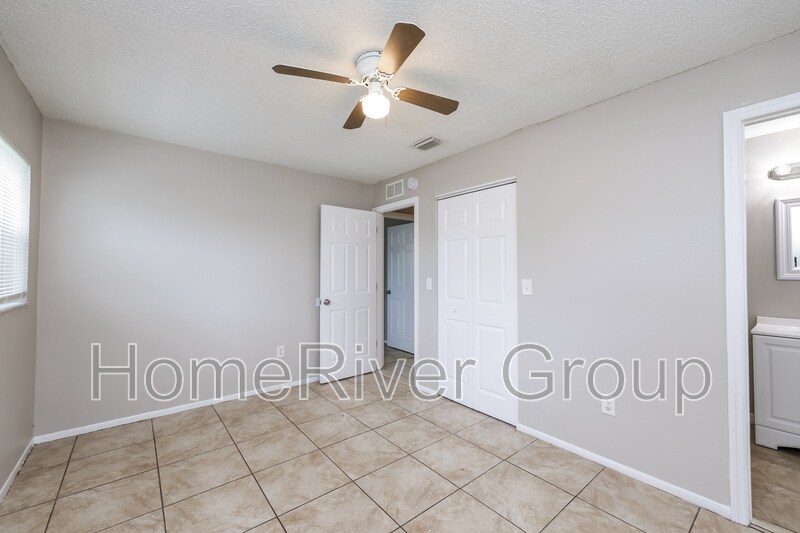Building Photo - 8221 Jacaranda Ave