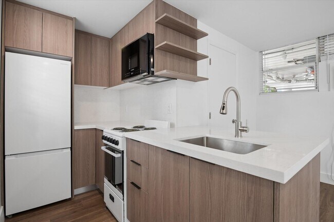 Building Photo - 524 Orton Ave