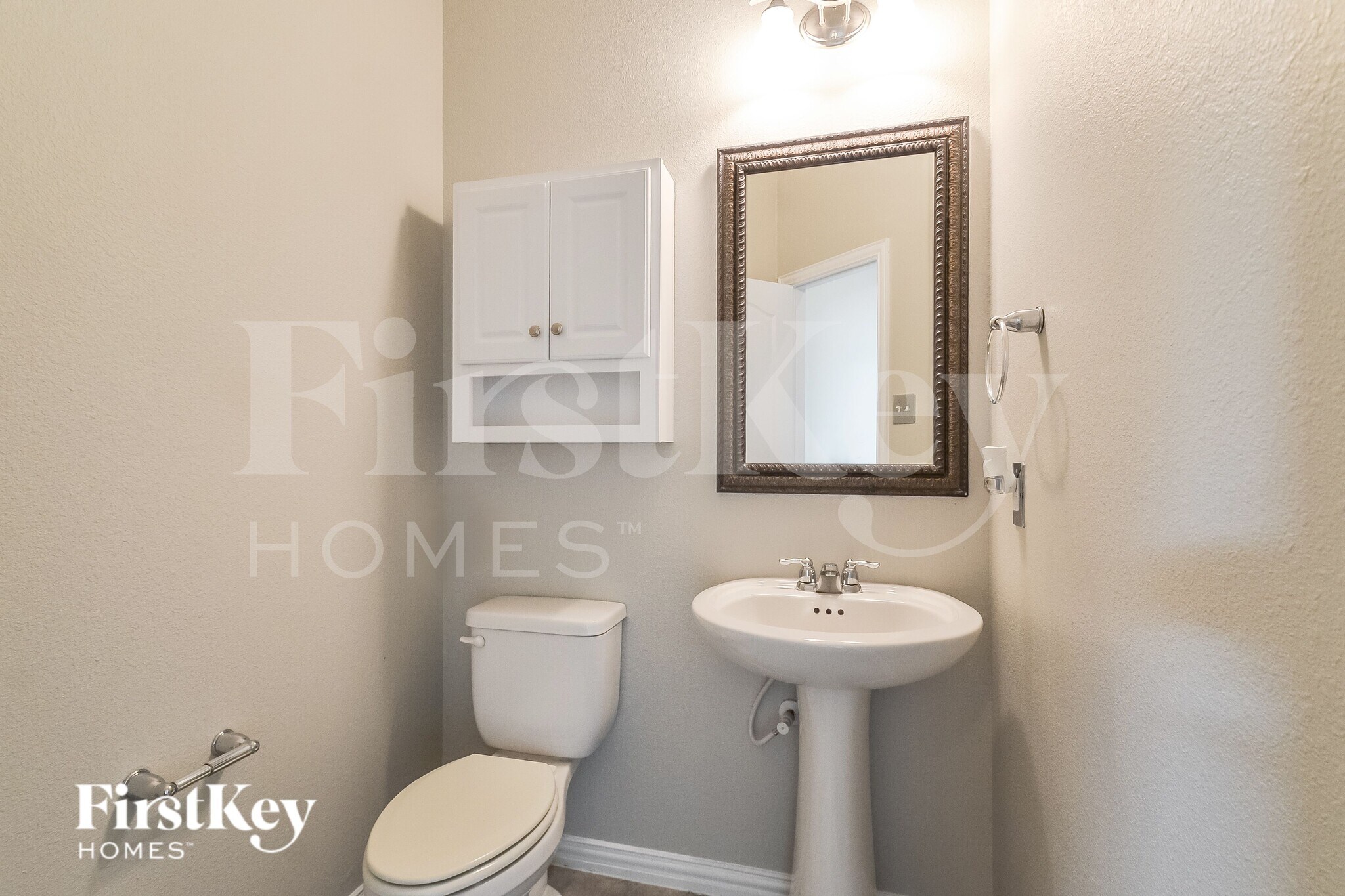 Building Photo - 1413 Heather Ln