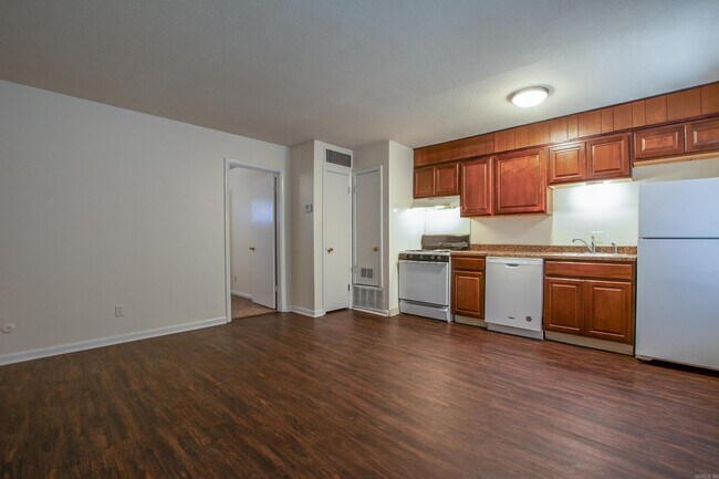 Building Photo - 201 N Polk St