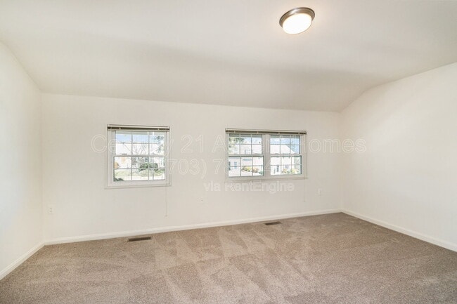 Building Photo - 3822 Keller Ave