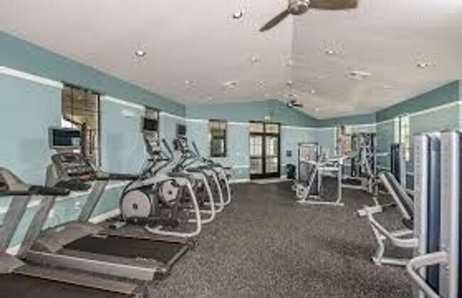 Building Photo - Beautiful Energy Efficient 3/2.5 Townhome ...