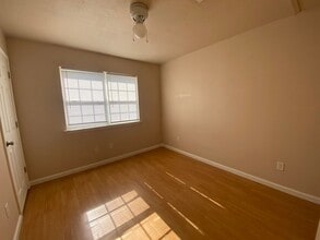 Building Photo - 1723 W Matthews Ave