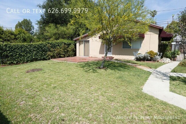 Building Photo - 1755 Paloma St