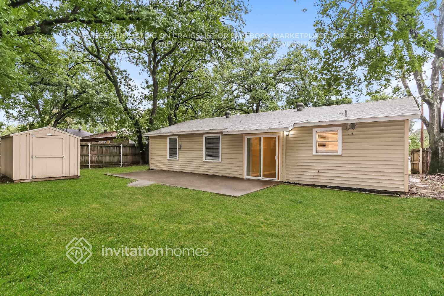 Building Photo - 811 Clover Park Dr