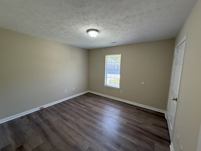 Building Photo - 1105 Micha Way