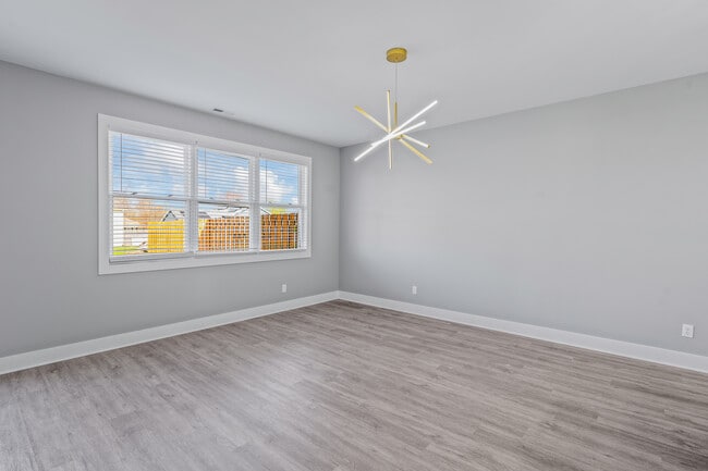 Building Photo - 1322 8th St