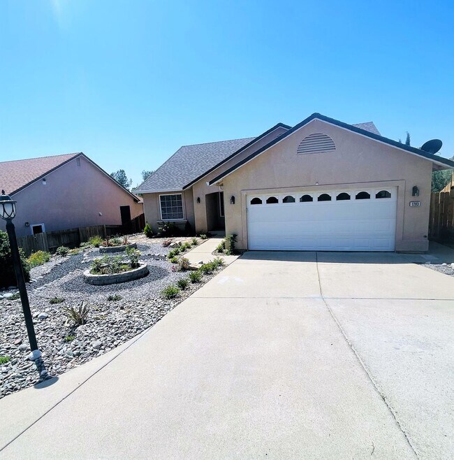 Building Photo - Live in Desirable Shasta Hills Estates!! 55+ Community