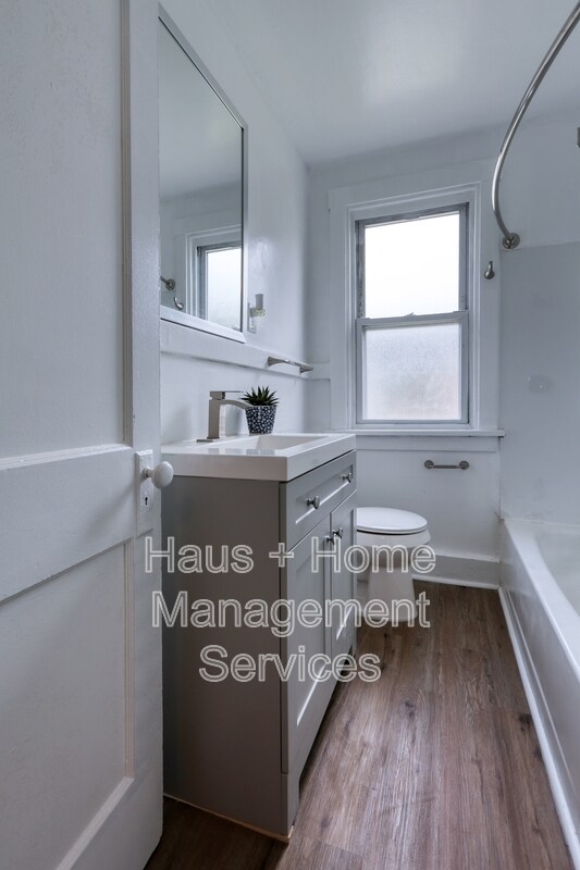 Building Photo - 66 Dewey St