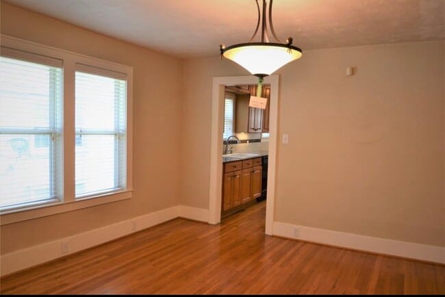 Building Photo - 1507 McDuffie St