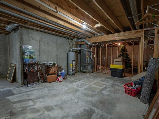 Building Photo - 3 bedroom 3 bath in Shawnee Heights