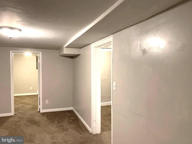 Building Photo - 220 N Potomac St