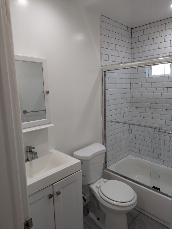 Building Photo - 7068 Lanewood Ave