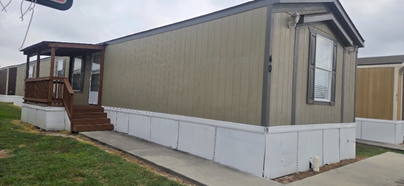 Building Photo - 1120 N Vista Dr