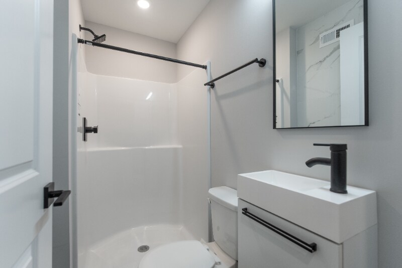 Building Photo - 665 N 35th St