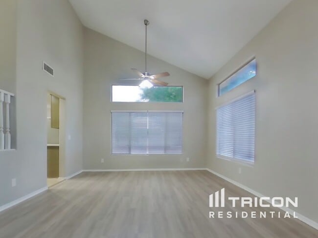 Building Photo - 1808 E Barbarita Ave