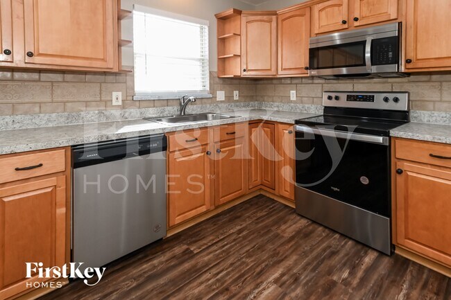 Building Photo - 12211 Rochford Ln