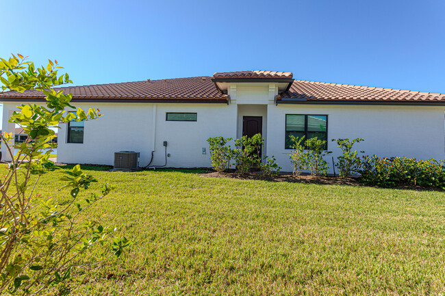 Building Photo - 27093 SW Viterbo Wy