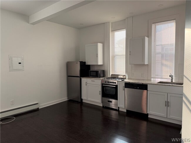 Building Photo - 58 Trinity Pl