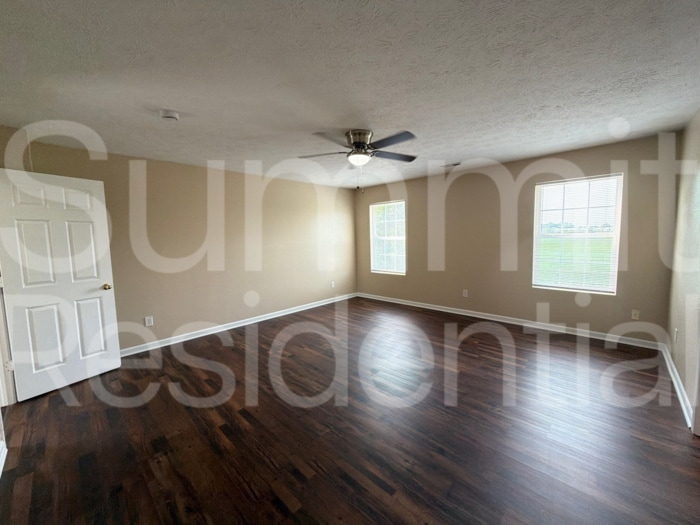 Building Photo - 8005 Harshaw Dr