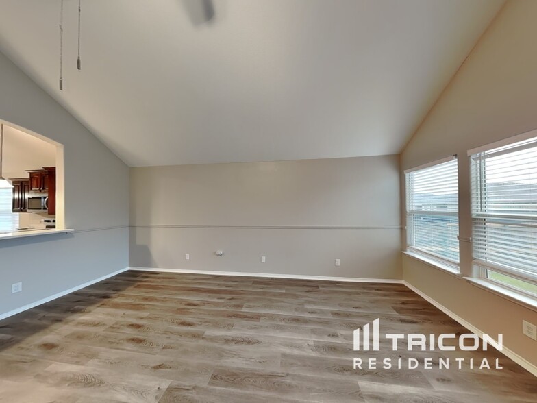 Building Photo - 5401 Creek Hill Ln