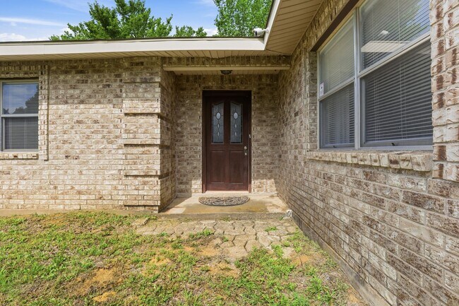 Building Photo - Beauty in Burleson ISD