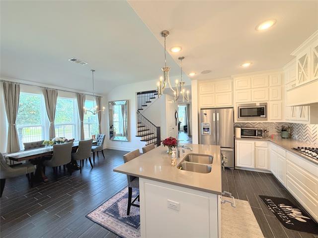 Building Photo - 949 Switchgrass Ln
