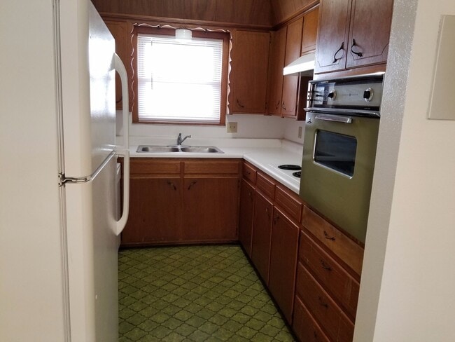 Building Photo - re1417