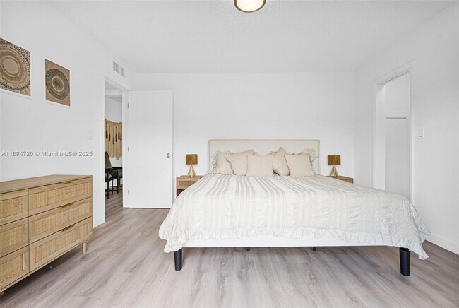 Building Photo - 13210 Memorial Hwy