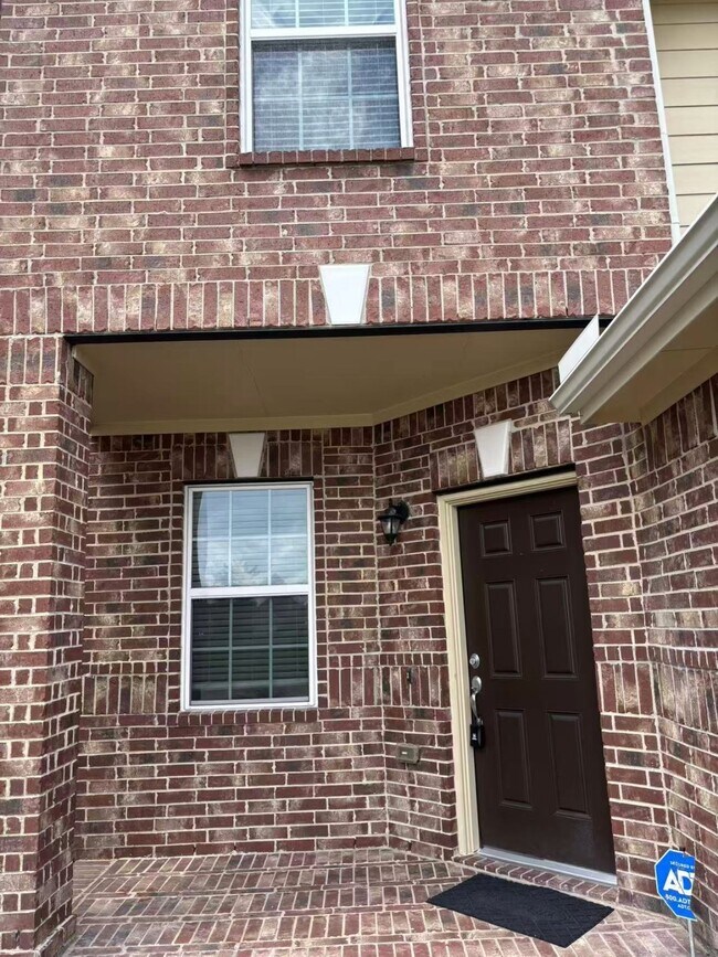 Building Photo - 14246 Dos Palos Dr