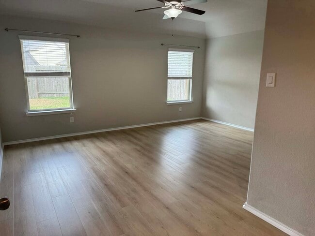 Building Photo - 23819 Naples Shore Dr