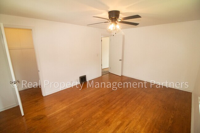 Building Photo - 1350 Giddings Ave SE