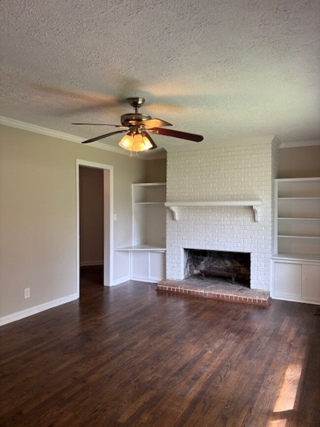 Building Photo - Welcome to this charming 3-bedroom, 1-bathroom home located in the city of Columbus, GA.