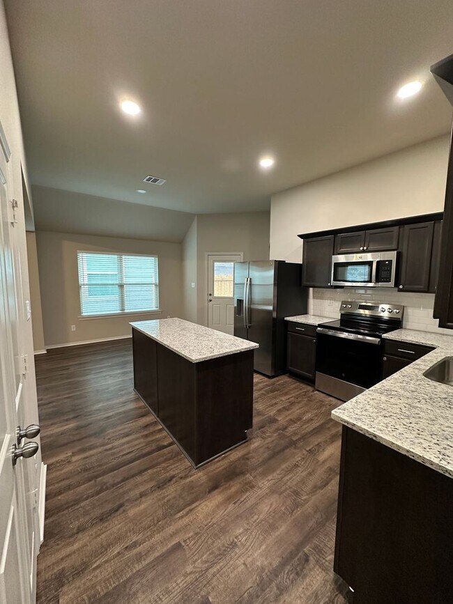 Building Photo - Bryan - 3 bedroom - 2 bath - 2 car garage - fenced in back yard - Brand New House - very new to B...