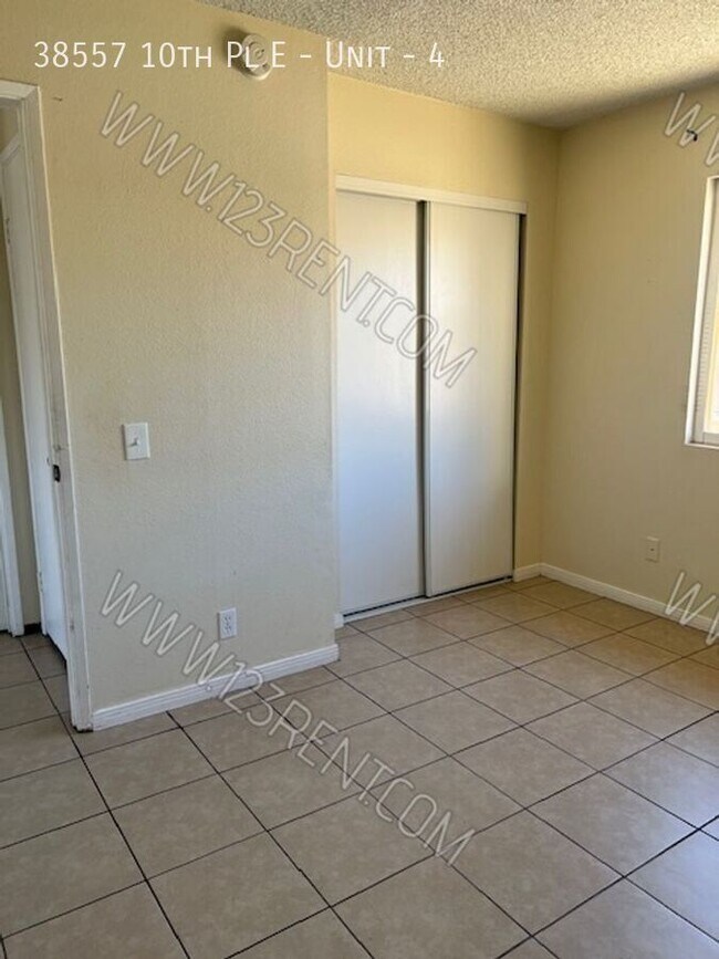 Building Photo - 38557 10th St E