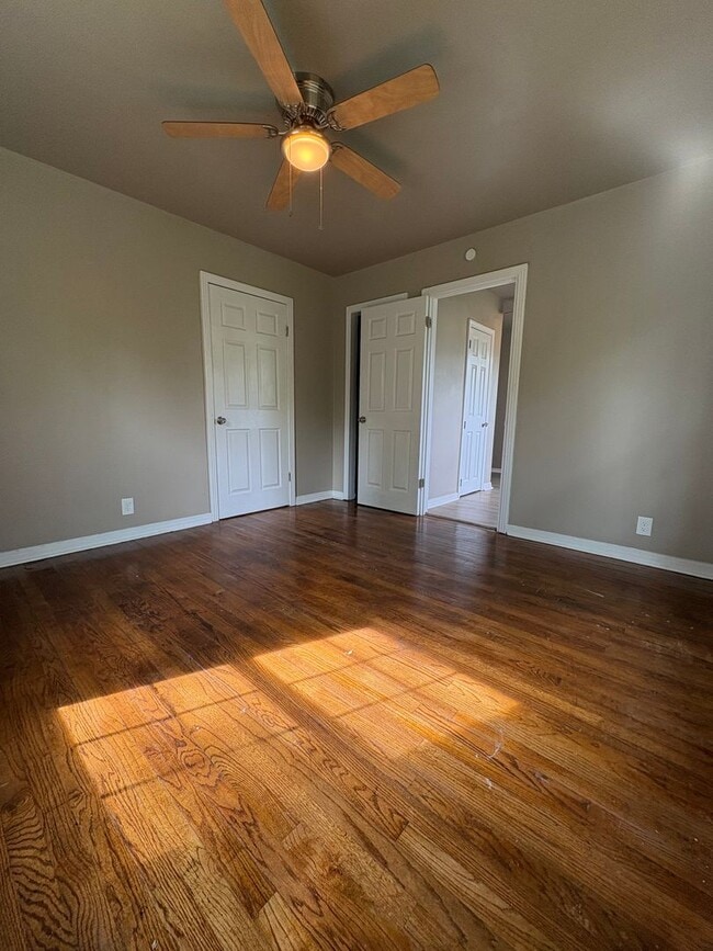 Building Photo - Gorgeously remodeled 4 bedroom/1 bath with carport!