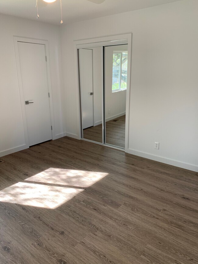 Building Photo - 8808 Dawnridge Circle