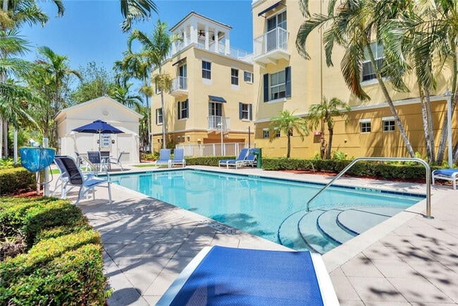 Building Photo - 538 NE 7th Ave