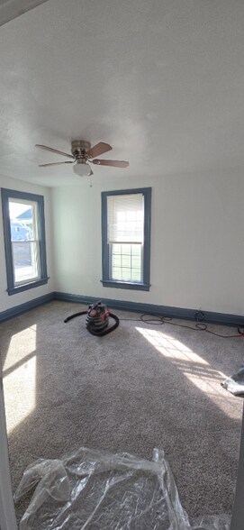 Building Photo - 207 Lincoln Ave